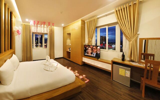 Legacy Riverside Danang Hotel
