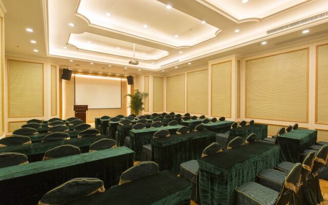 Vienna International Hotel (Changsha Hongxing Desiqin Plaza)