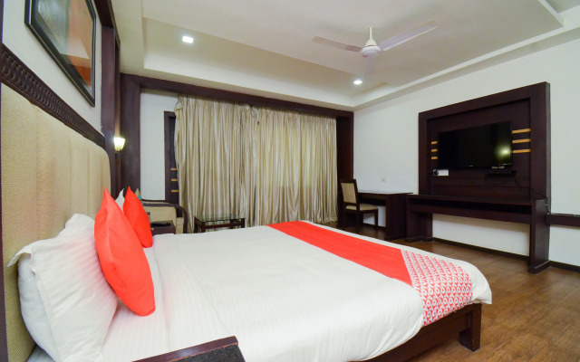 Hotel Amba International by OYO Rooms