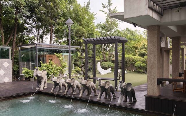 25000sqft Grand Luxe Villa PJ 13BR 42Pax