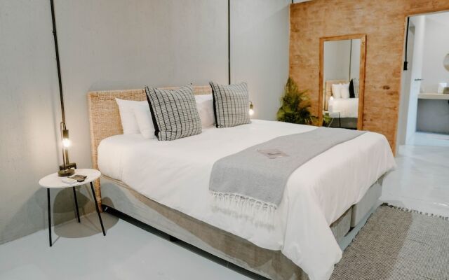 Lighthouse Guesthouse & Cafe