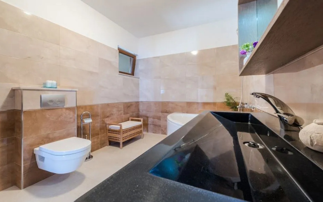 Apartments Made 4U