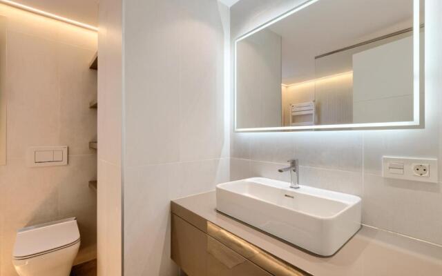 Luxury 3 Bedroom Beach Front Apartment in Marbella