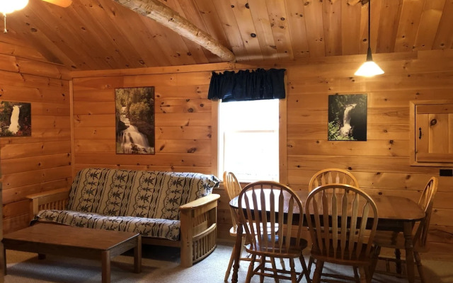 Kennebec Riverside Cabins