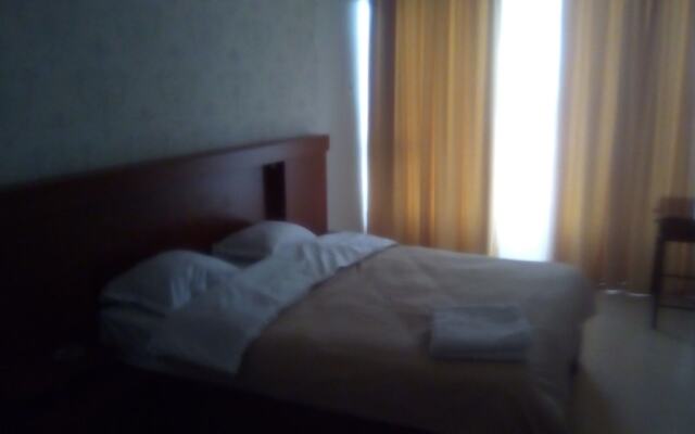 Hotel 999