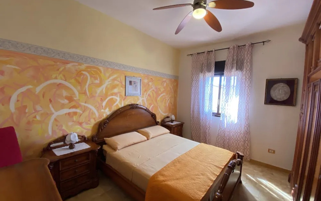 Apartment - Sleeps 5, Free Parking & Pet Friendl