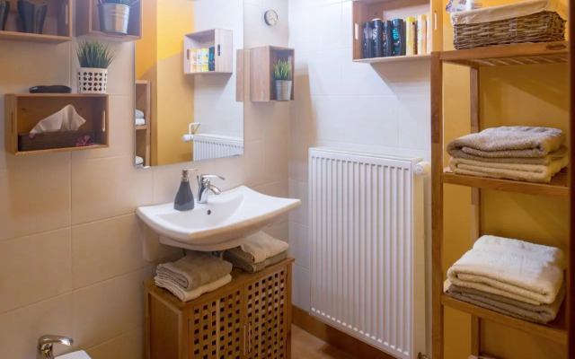 Cute sunny apartment KOD1