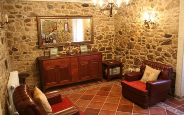 A Estrada 100126 6 Bedroom Holiday home By Mo Rentals