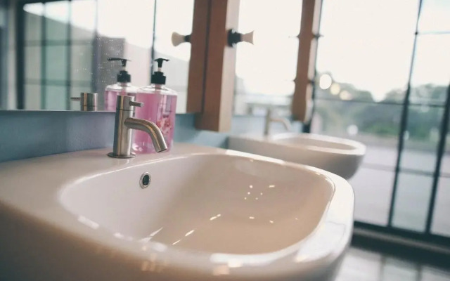 Koenji Guest House & Bar Chiang Mai