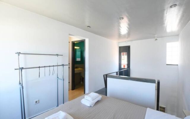 Sunshine Apt- Unique Holidays by the Sea