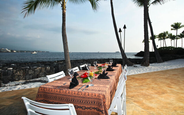Courtyard by Marriott King Kamehameha's Kona Beach Hotel