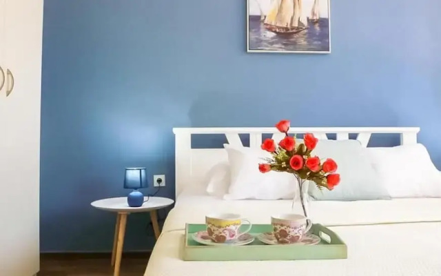 Room-cozy Studio With Terrace- Street vi