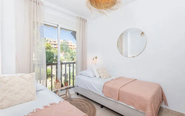 Penthouse With Terrace and sea Views