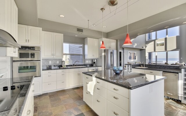 Chateau Soleil 5 Bedrooms 3 Bathrooms Apts
