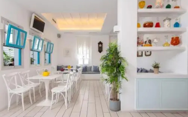 Hotel Anthousa