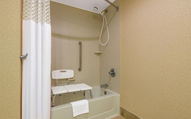 Hampton Inn Parkersburg-Mineral Wells