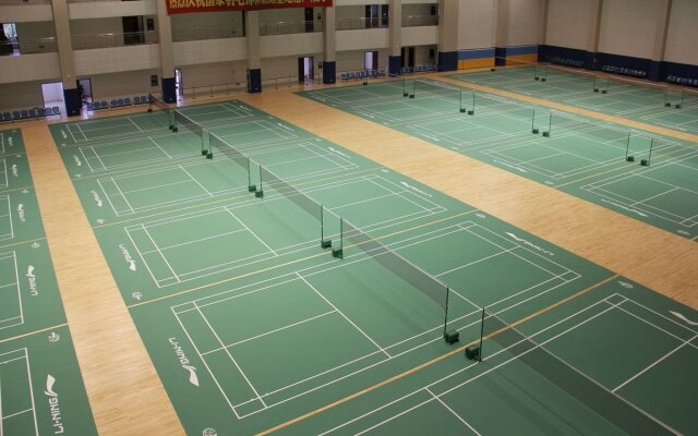 Badminton Hotel - Lingshui
