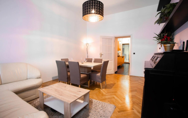 3-Bedroom Apartment in Central Vienna