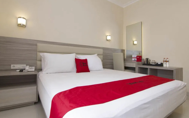 RedDoorz near Universitas Diponegoro