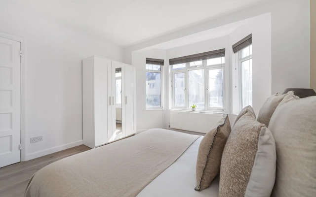 The Neasden Villas