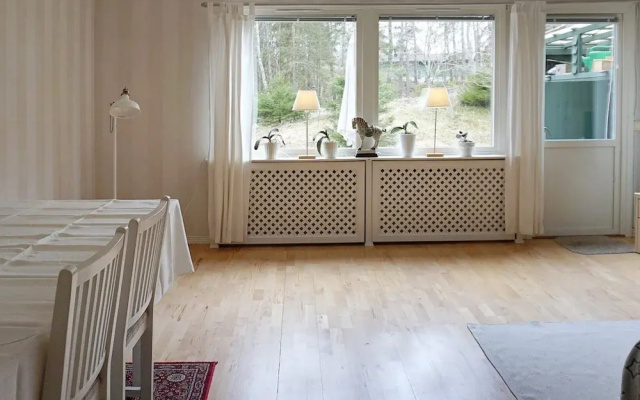 6 Person Holiday Home in Ekero-by Traum