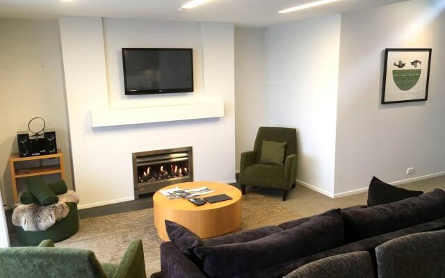 Element Escapes Luxury Apartments