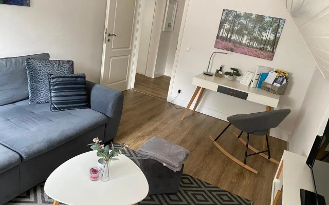 38 Waldweg