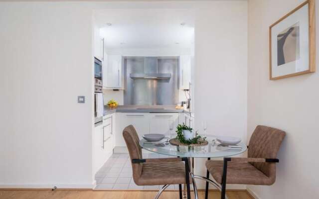 Luxury 1 Bed Apartment Close To Excel & o2
