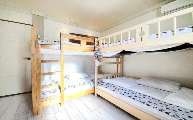 Pohang Youngildae Guesthouse Hostel