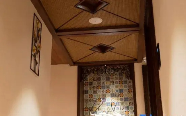 Xiangge Huangfu Holiday Hotel