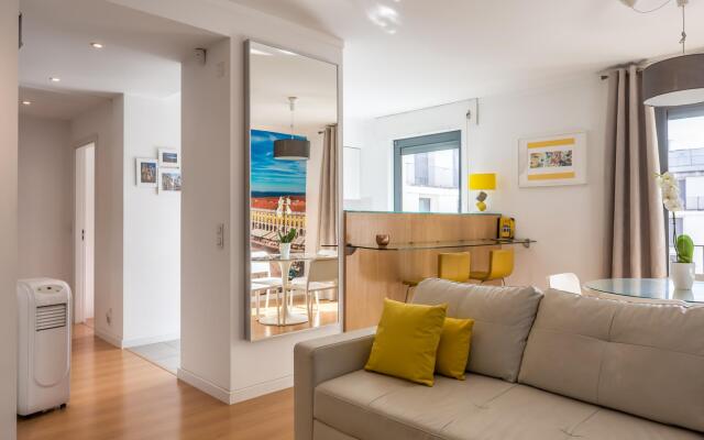 Downtown Premium with Garage