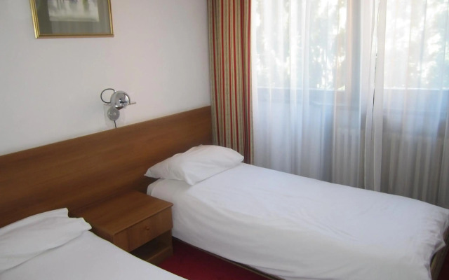 Hotel Grand
