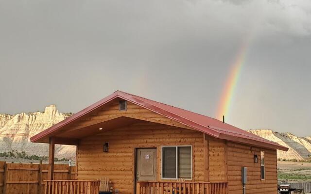 Log Cottages at Bryce Canyon #3