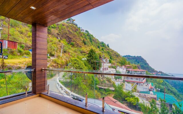 OYO 14018 Home Doon View 3BHK Barlowganj