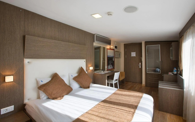 Jazz Hotel