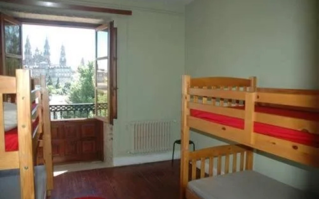 Roots&Boots Singular Hostel