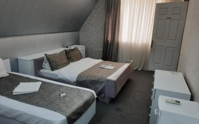 Apartament on Nizami street 6 rooms