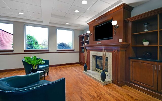 Spark by Hilton Rochester University Area