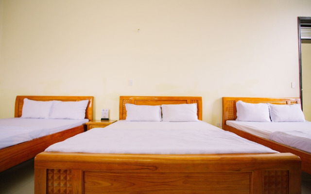 Four Seasons Guest House by OYO Rooms
