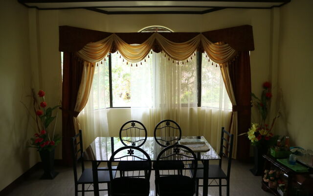 Villa Emilia Pension House