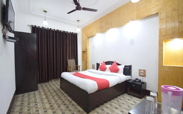 OYO 5395 Maple Inn Resort