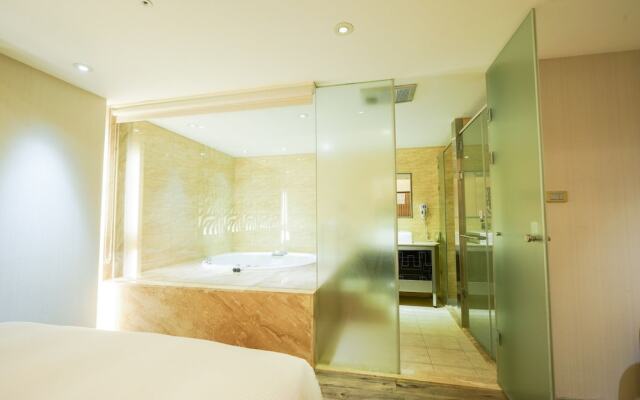 Yoai Jing Shang Hotel