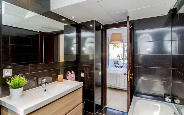 SE-Spacious townhouse in Nueva Andalucia Roomservice