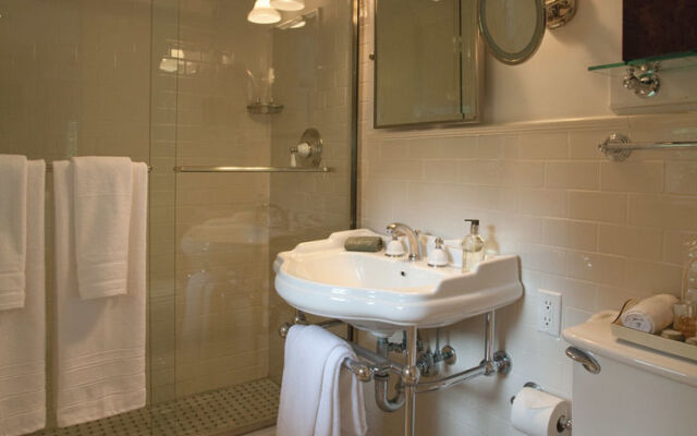 The 1770 House Restaurant & Inn