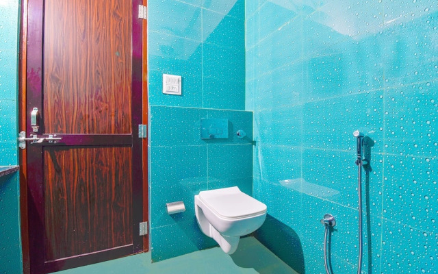 Fabhotel V Five