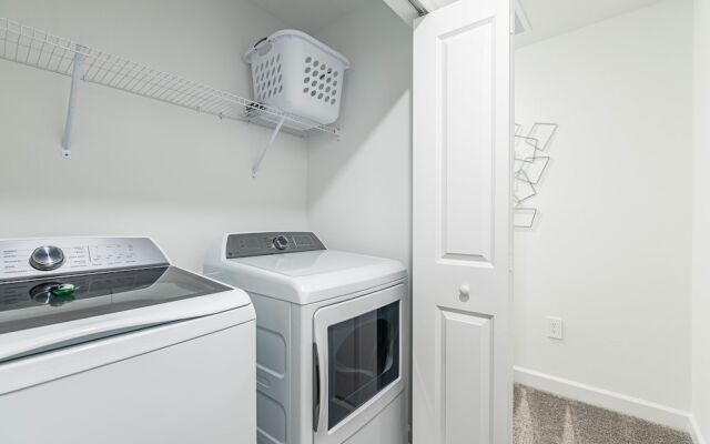 Tvpm-2660rt/sl 4 Bedroom Townhouse by RedAwning