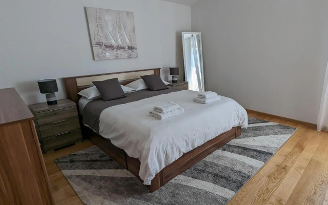 Prime Location Penthouse apt with a large terrace