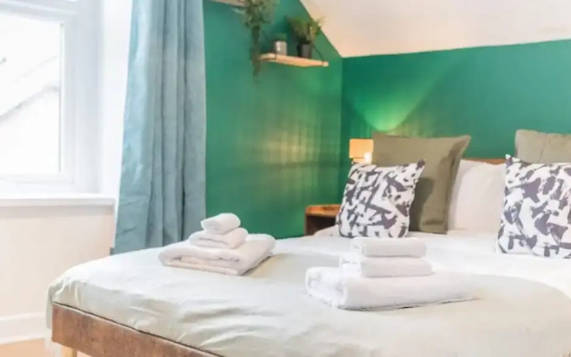 24hr Check-in Pet-friendly Apartment Fast Wifi