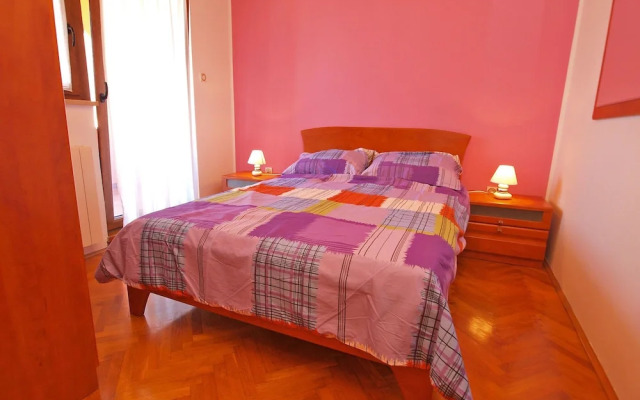 Apartment 707