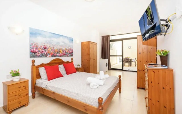 Sea Bliss Maisonette close to sea